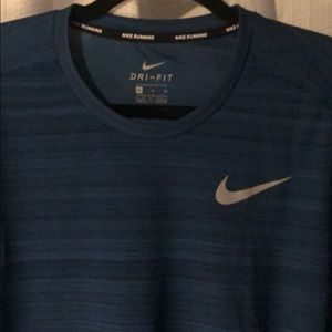 Men’s Navy Blue Nike XL Dr-Fit Athletic Shirt